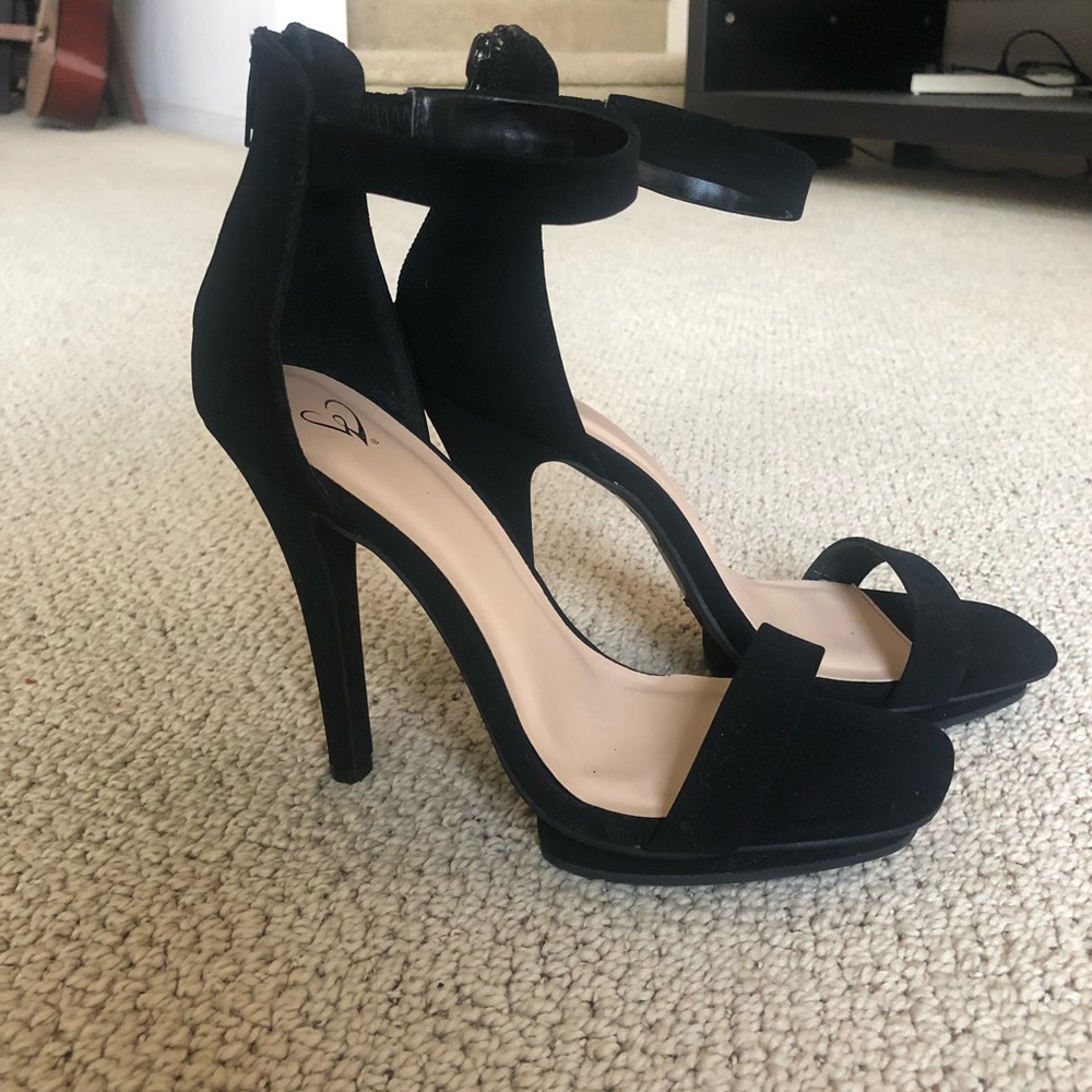 Windsor Sexy black Heels | Size: 6 brand new